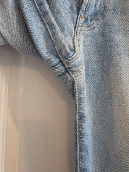 Mother The Hustler Ankle Chew Petal Pucker Jeans Light Wash Blue Denim Size 29 - Picture 8 of 15